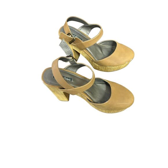 Michael Antonio Women’s Size 8.5 shoes 5 inch Heels Beige / Brown - Picture 1 of 8